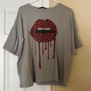 oversized lip shirt